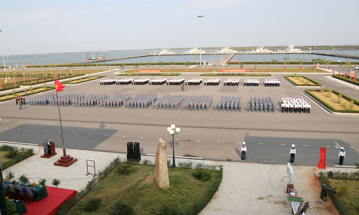Quang cảnh Lễ ra quân huấn luyện năm 2019 tại sân chào cờ Lữ đoàn 167