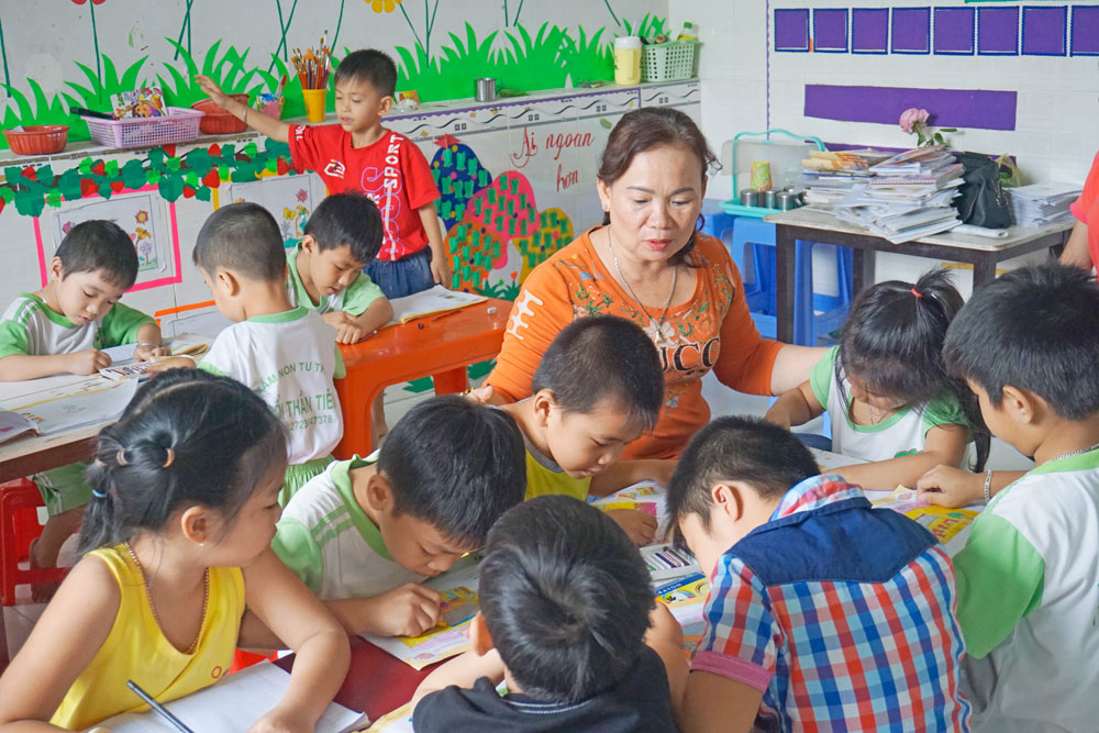 Chị Hồ Thị Kim Loan tích cực tham gia công tác xã hội