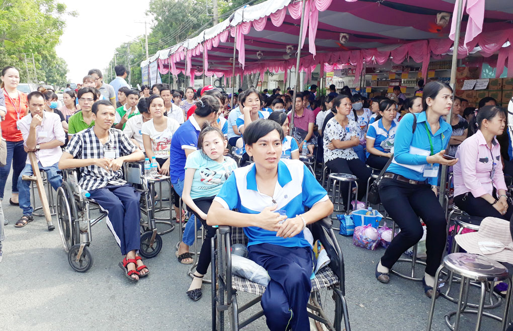Những công nhân, lao động khuyết tật làm việc tại Công ty TNHH Jia Hsin luôn được chị Hà và Công đoàn quan tâm chăm lo