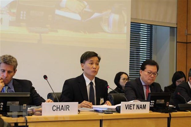 Deputy Minister of Justice Nguyen Khanh Ngoc (C) (Source: VNA)