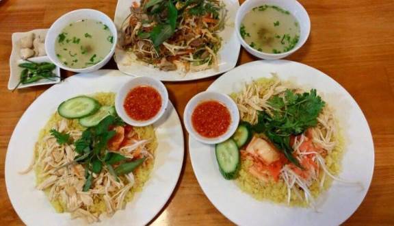 Món ăn gây thương nhớ khi đến vùng đất 'hoa vàng trên cỏ xanh' Giá trung bình của món này là từ 30.000 đồng.