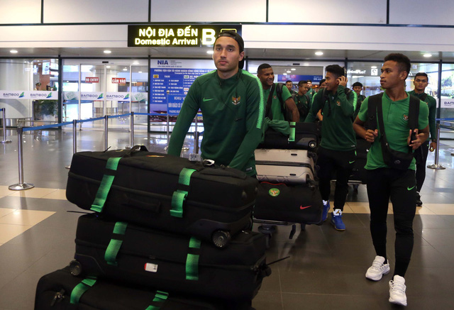 U-23 Indonesia đã tới Hà Nội, chuẩn bị 'quyết chiến' với U-23 VN