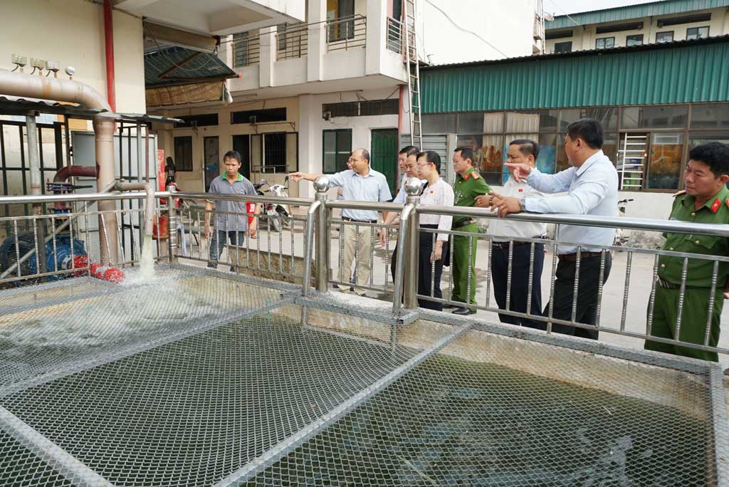 Kiểm tra phương tiện chữa cháy tại ký túc xá Công ty Dệt Đông Quang, xã Đức Hòa Hạ, huyện Đức Hòa