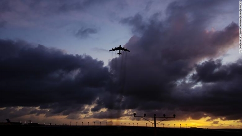 Máy bay B-52 cất cánh từ căn cứ quân sự Andersen, ở đảo Guam, ngày 18/3/2019. Ảnh: Không quân Mỹ.