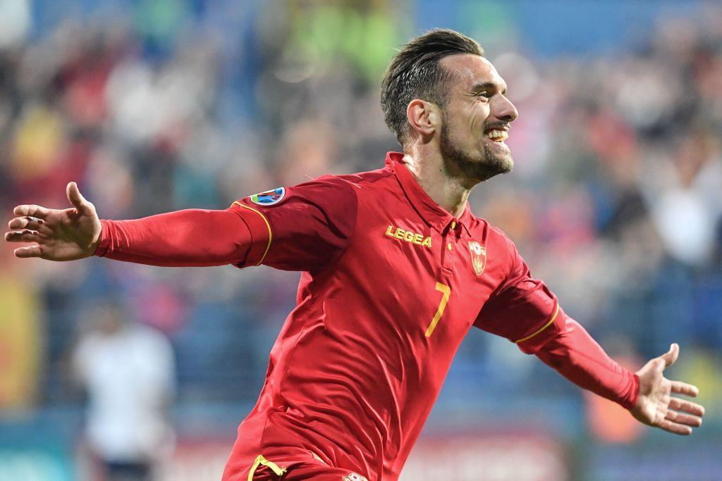 Vesovic bất ngờ ghi bàn cho Montenegro