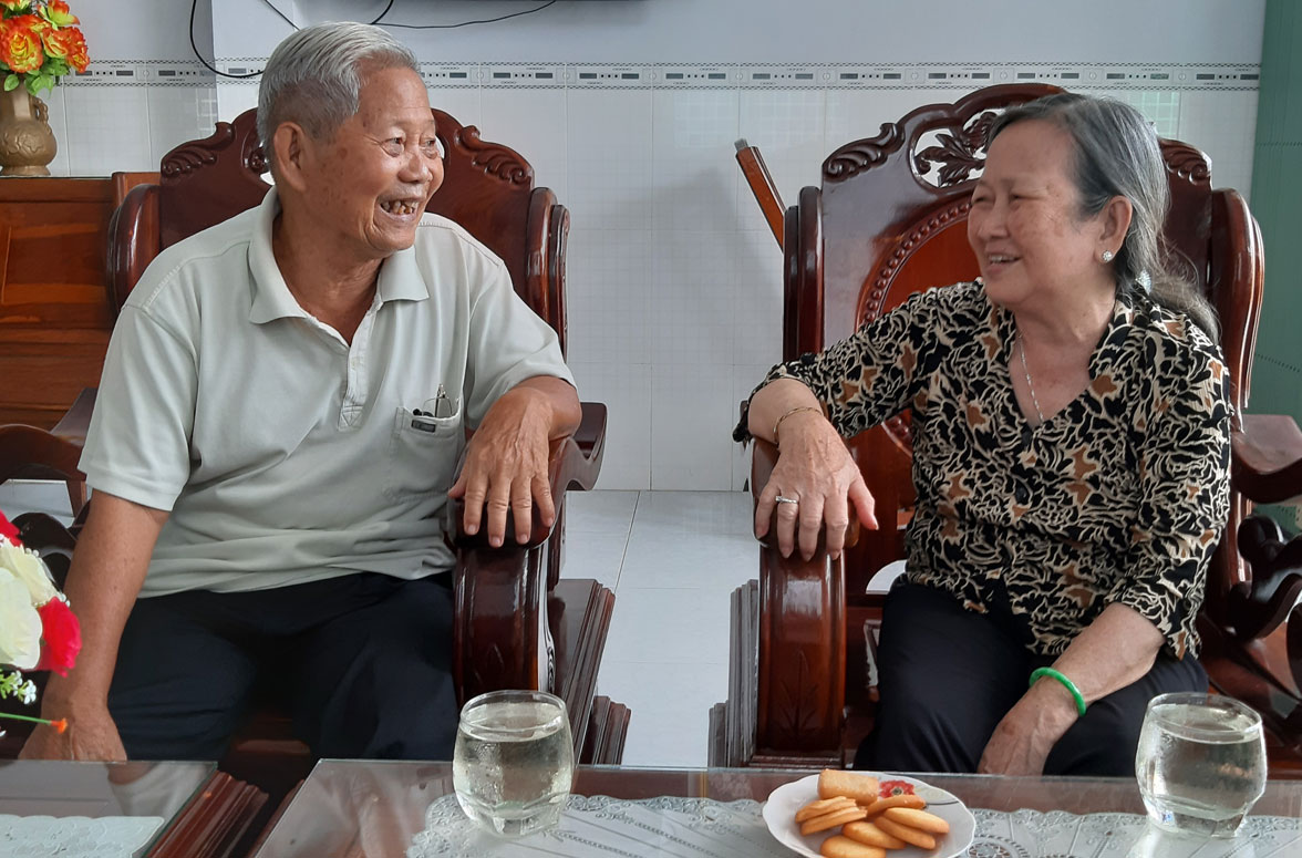 Chia sẻ, hỗ trợ những người khó khăn cũng là niềm hạnh phúc của ông Nguyễn Văn Hay và bà Trần Thị Yến