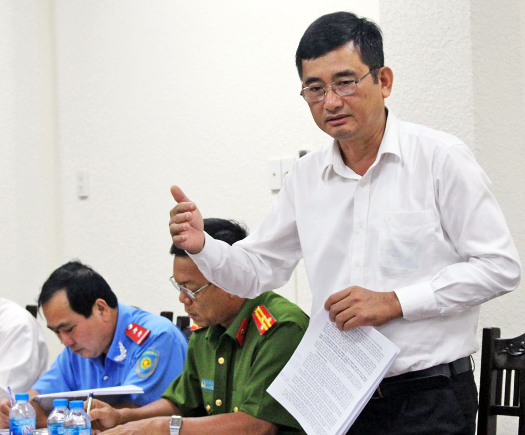 Vice Chairman of Long An Provincial People's Committee - Pham Van Canh asked to continue propagating epidemic safety for breeders and urgently prevent and control epidemics in the area