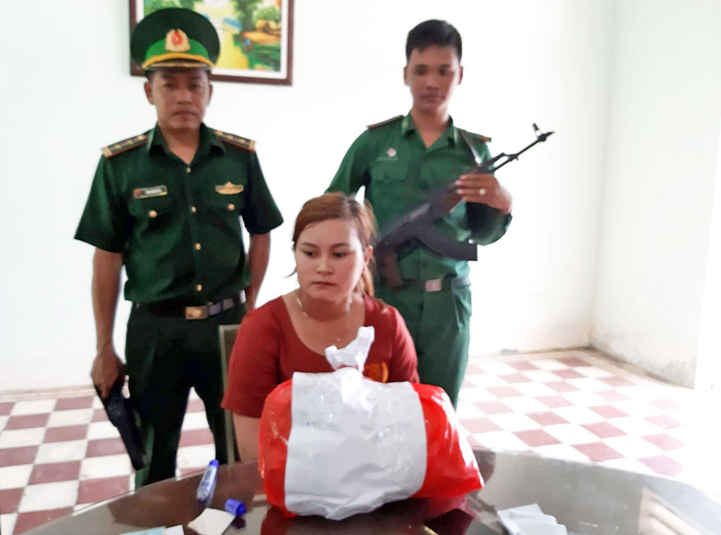 Đối tượng Nguyễn Thanh Ngọc bị lực lượng biên phòng bắt giữ