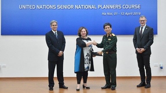 UN training course on national planning wraps up in Hanoi