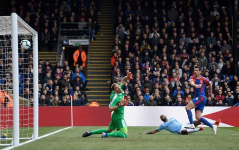 Bàn mở tỷ số của Raheem Sterling. (Ảnh: Getty)