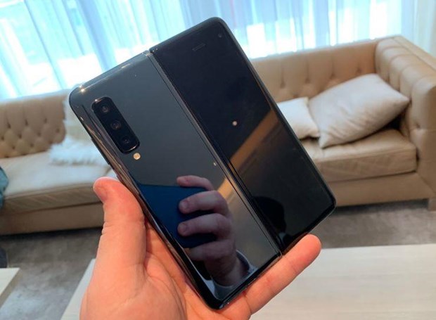 Galaxy Fold. (Nguồn: CNBC)