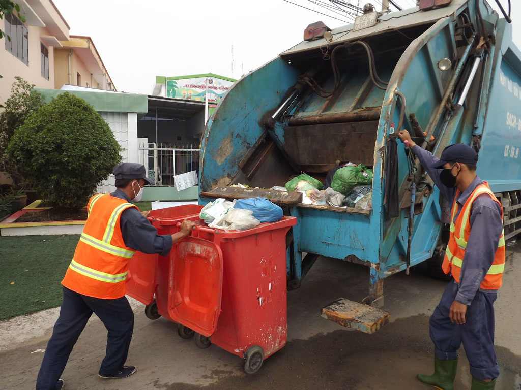 Việc phân loại rác tại nguồn muốn đạt hiệu quả phải có sự thực hiện đồng bộ từ người dân, đơn vị thu gom, vận chuyển cũng như đơn vị xử lý rác