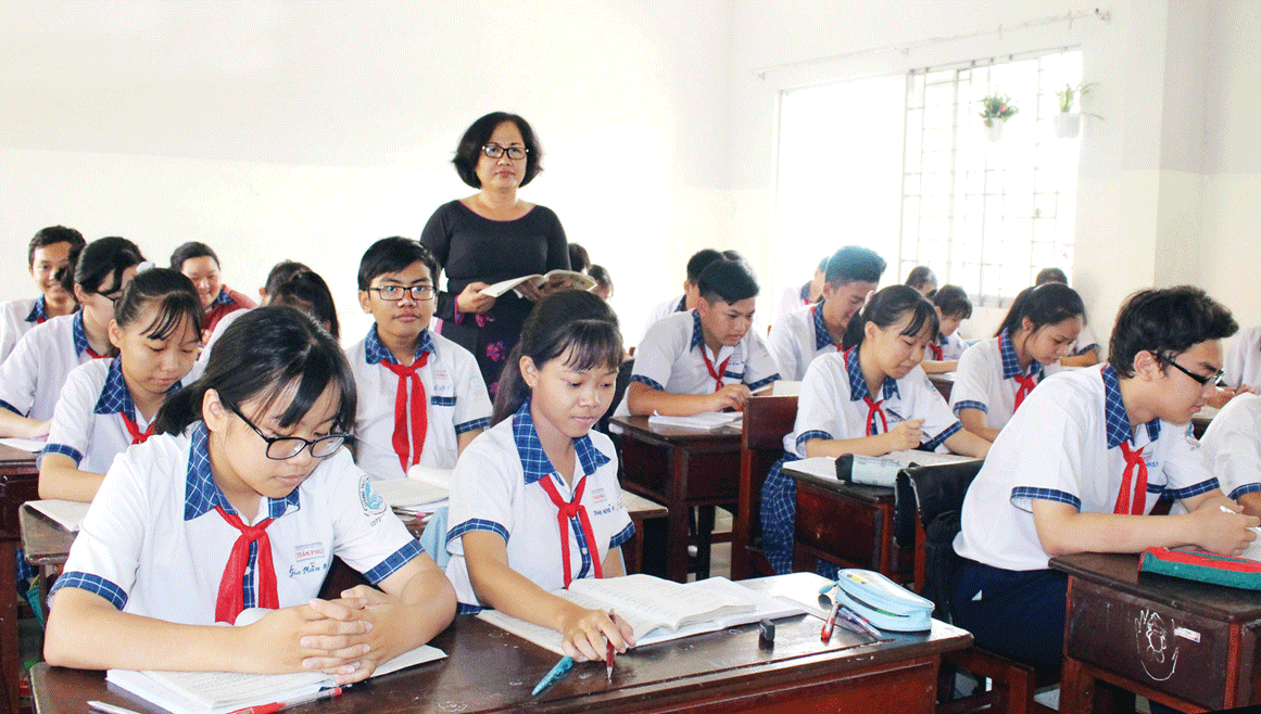 Đội ngũ giáo viên, học sinh Trường THCS Trần Phú (TP.Tân An) không ngừng nỗ lực trong dạy và học