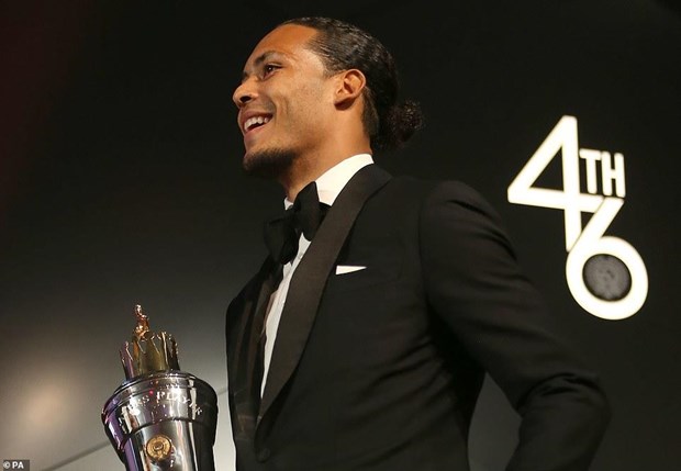 Virgil van Dijk giành giải Cầu thủ hay nhất Premier League từ PFA