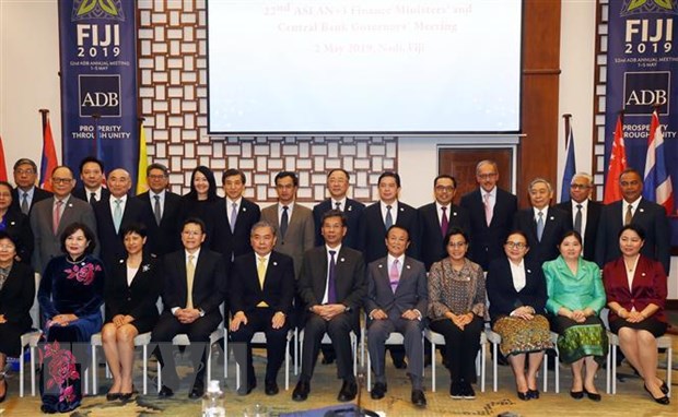 Các đại biểu chụp ảnh chung tại Hội nghị Bộ trưởng Tài chính ASEAN+3 ở Fiji ngày 2/5/2019. (Ảnh: YONHAP/TTXVN)