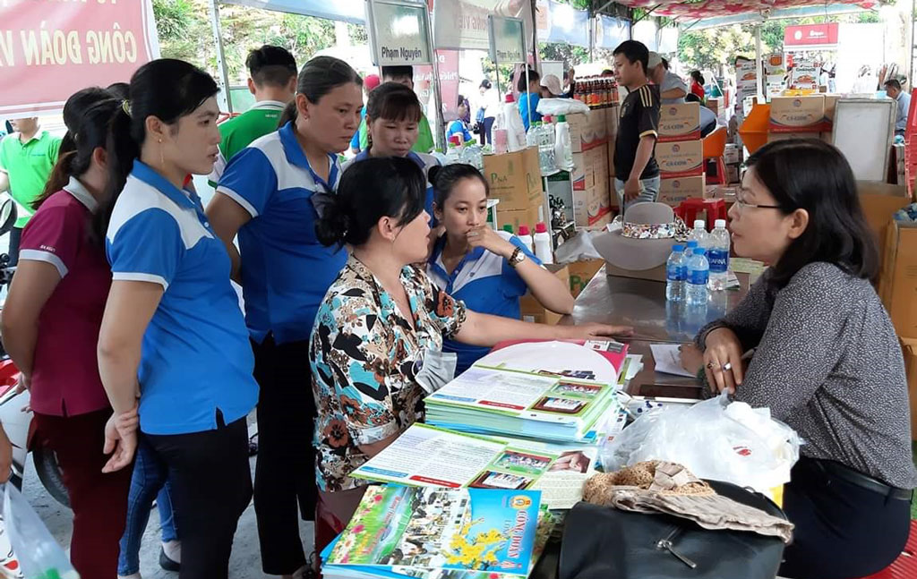 Khu Công nghiệp Cầu Tràm tổ chức chương trình Phúc lợi đoàn viên và tư vấn pháp luật cho công nhân, lao động trong Tháng Công nhân