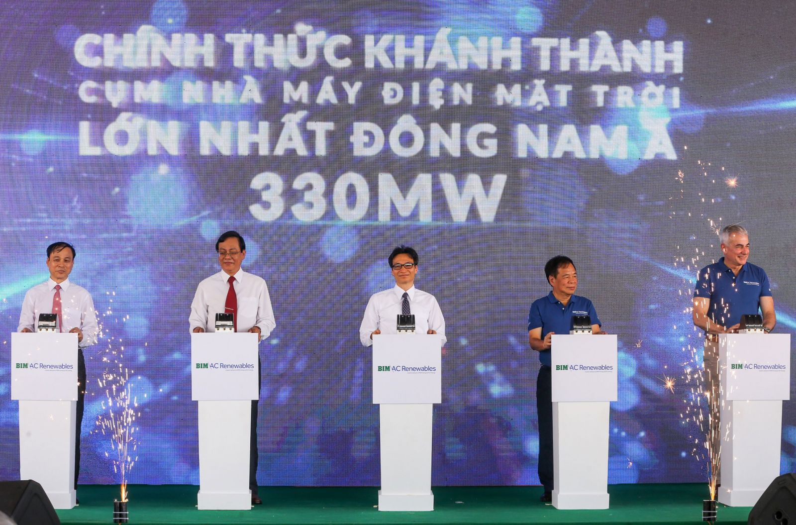 Nghi thức hòa lưới điện quốc gia chính thức khánh thành dự án