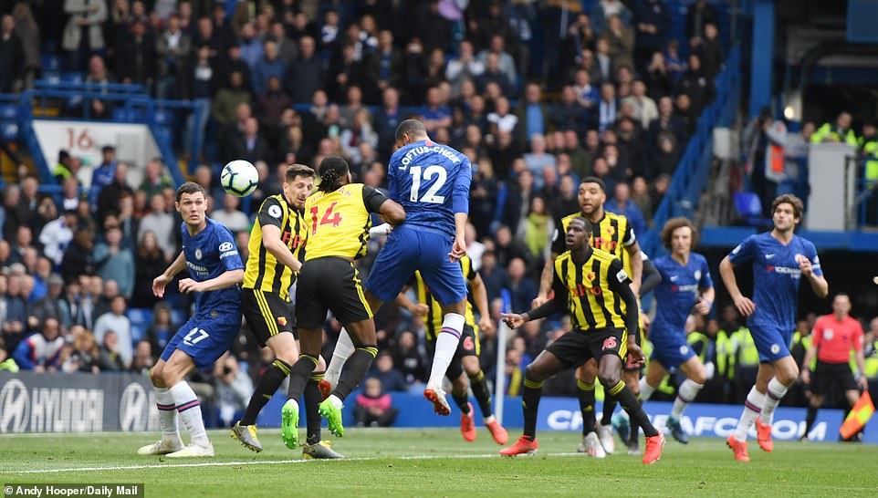 Chelsea giải quyết trận đấu trong hiệp 2, với bàn mở tỷ số của Loftus Cheek