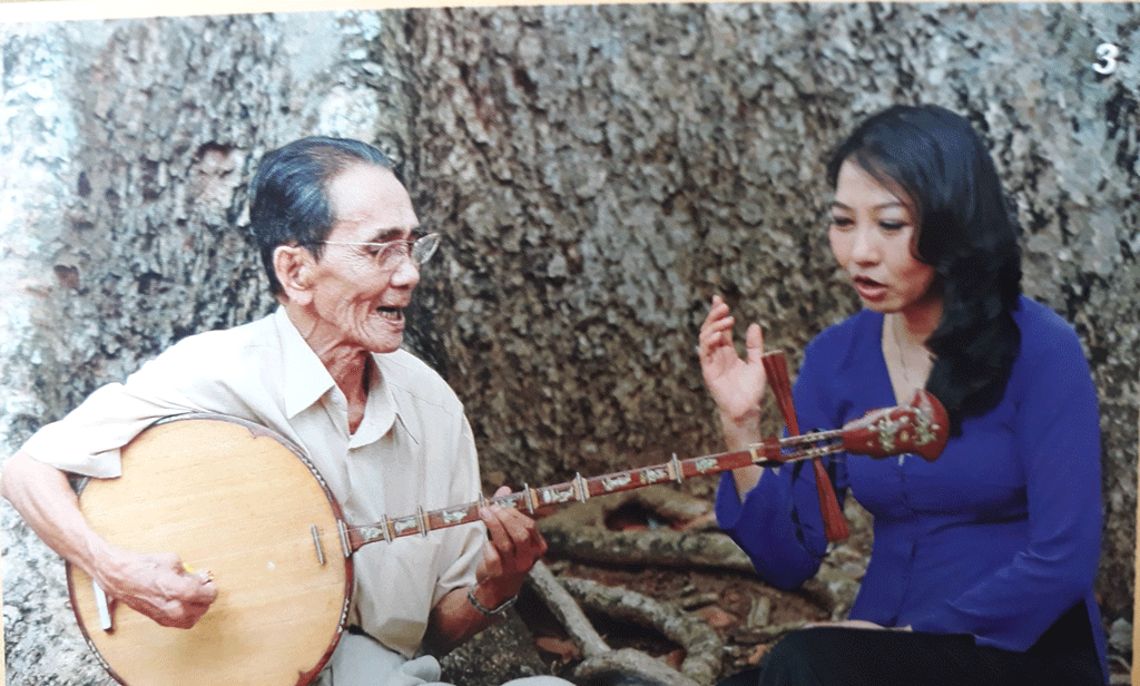 Nghệ nhân nhân dân Bảy Vân - Một danh cầm vang tiếng Nghệ nhân nhân dân Bảy Vân và Nghệ nhân ưu tú Kim Thanh