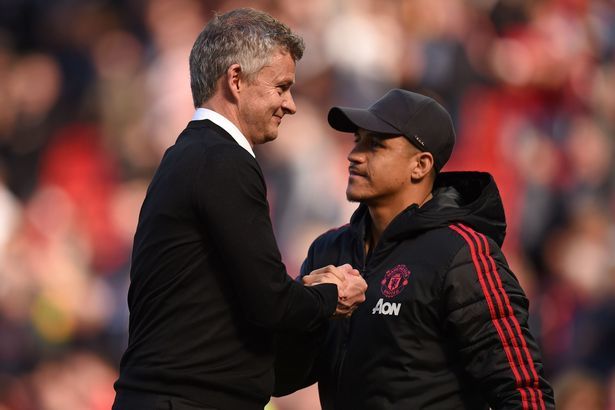 Solskjaer gạt Sanchez ra khỏi kế hoạch MU mùa tới