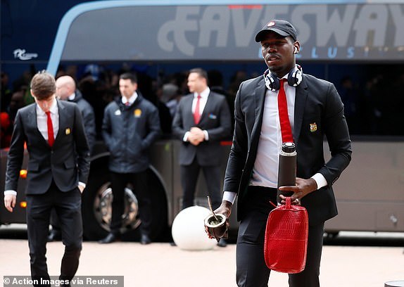 Paul Pogba phải công khai đòi rời MU nếu muốn gia nhập Real Madrid