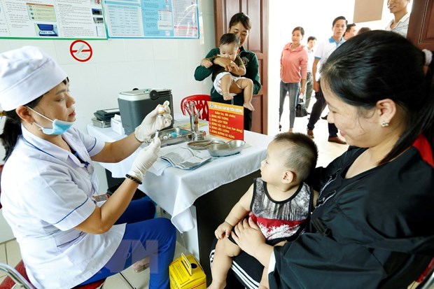 Tiêm phòng vắcxin là cách hiệu quả để phòng bệnh viêm não Nhật Bản. (Ảnh: TTXVN/Vietnam+)