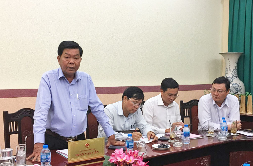 Long An provincial leader works with Vietnam Academy of Social Sciences Chairman of Long An Provincial People's Committee - Tran Van Can requests the Graduate Academy to pay attention and soon open classes specialized in school education psychology