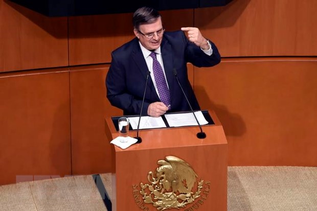 Ngoại trưởng Mexico Marcelo Ebrard tại cuộc họp báo ở Mexico city ngày 14/6. (Ảnh: AFP/TTXVN)