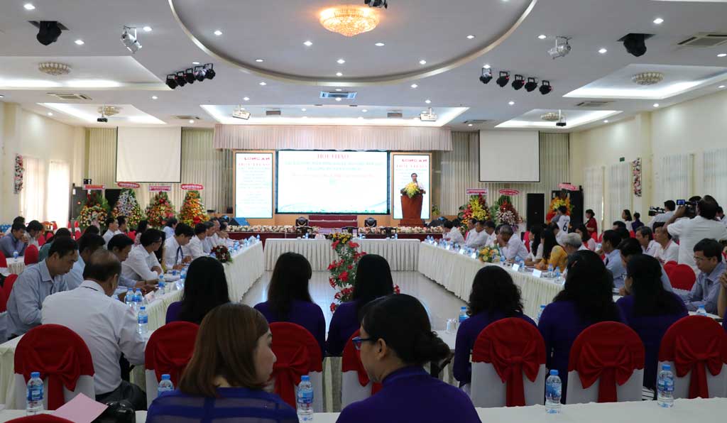 Phó Bí thư Thường trực Tỉnh ủy - Nguyễn Văn Được đến dự và phát biểu tại Hội thảo “Báo chí trước thách thức từ mạng xã hội”