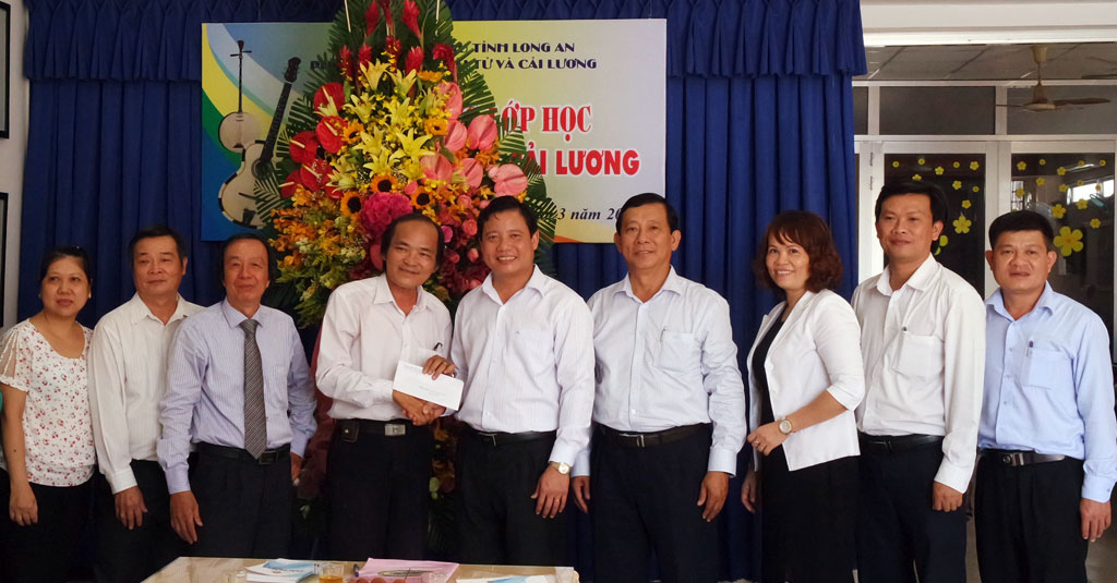 Long An leaders congratulate press agencies on Vietnam Revolutionary Journalism Day