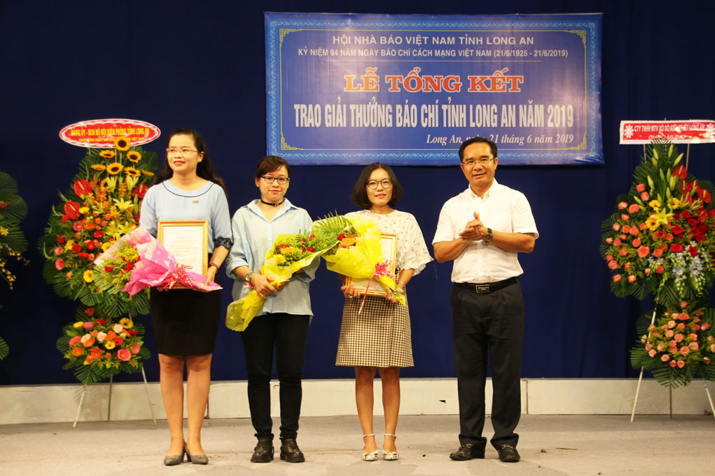 Hội Nhà báo Việt Nam tỉnh Long An tổ chức họp mặt 21/6 và trao Giải Báo chí tỉnh 2019