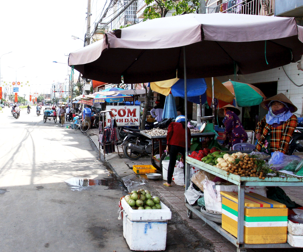 Góc phố là nơi họp chợ