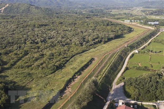 Quang cảnh Khu phi quân sự (DMZ) phân chia hai miền Triều Tiên tại huyện Cheorwon, tỉnh Gangwon, Hàn Quốc. (Ảnh: Yonhap/TTXVN)