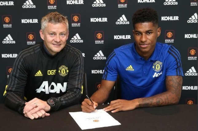 Rashford chính thức đặt bút gia hạn MU