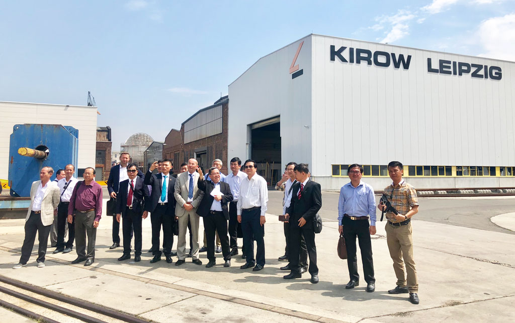 Long An signs a cooperative MOU with the Leipzig city – Germany The delegation worked at KIROW company