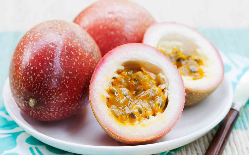 Ổn định đường huyết: Chanh leo là một loại trái cây nhiệt đới có chỉ số đường huyết thấp. Nó sẽ là lựa chọn tốt cho những người mắc bệnh tiểu đường.