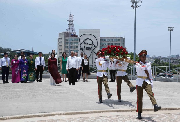 Phó Chủ tịch nước Đặng Thị Ngọc Thịnh hội đàm với Phó Chủ tịch Cuba
