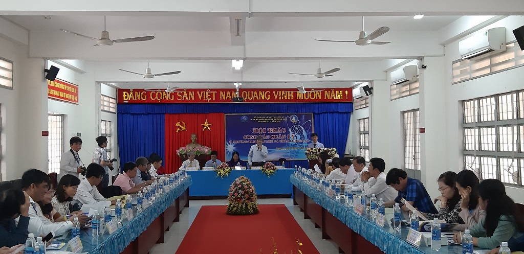 21 high schools for gifted students and high-quality high schools participate in Southern Summer Camp in Long An Staff of managers and teachers attended seminar by experts