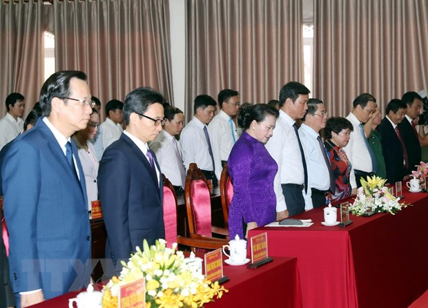 Chủ tịch Quốc hội dự Lễ trao Bằng Tổ quốc ghi công tại tỉnh Vĩnh Long