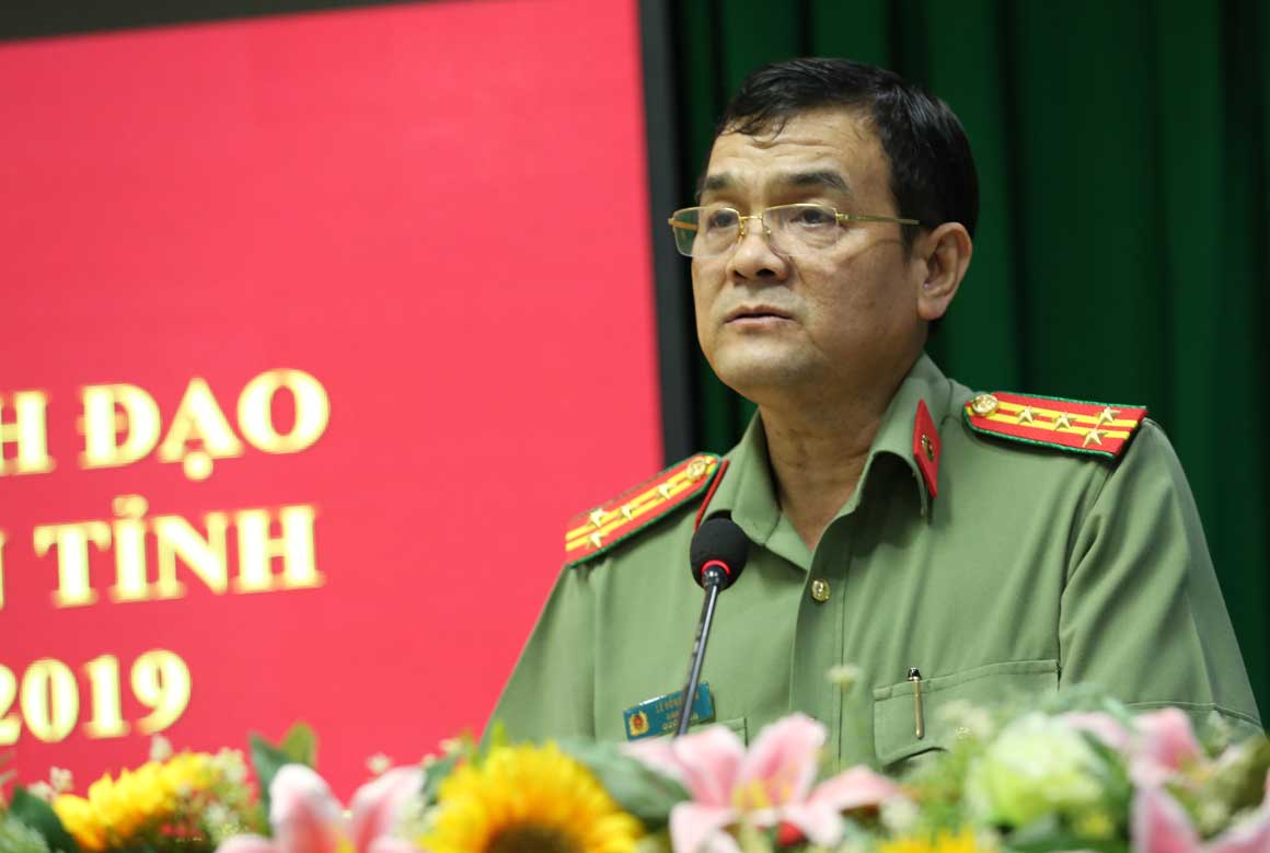 Đại tá Lê Hồng Nam - Bí thư Đảng ủy - Giám đốc Công an tỉnh phát biểu chỉ đạo hội nghị 