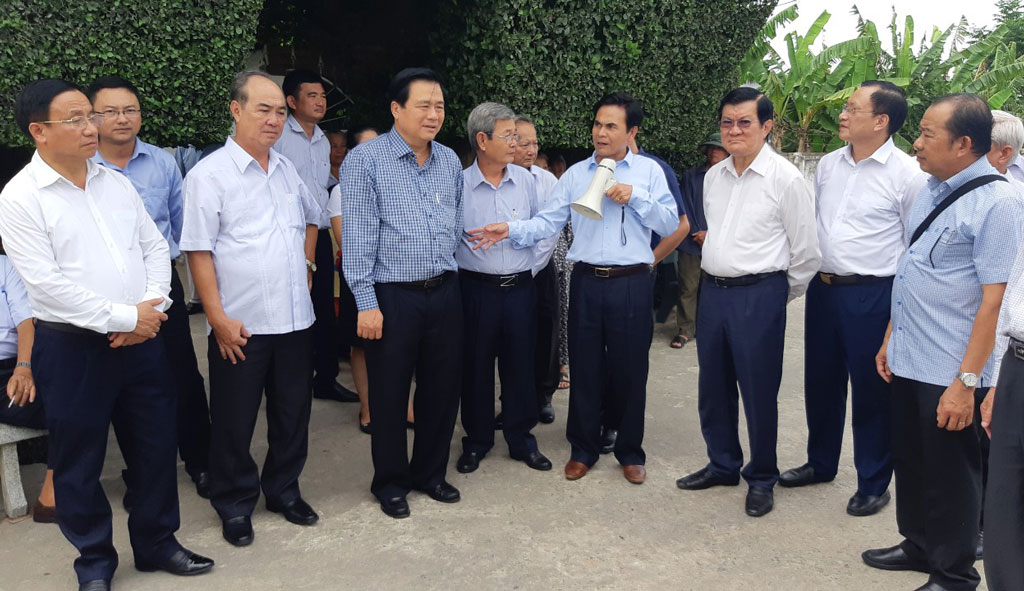 Long An delegation visits and learns experiences in Ha Tinh