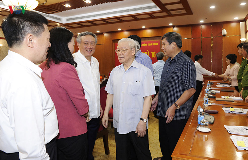 Tổng Bí thư, Chủ tịch nước Nguyễn Phú Trọng gặp gỡ các đại biểu.