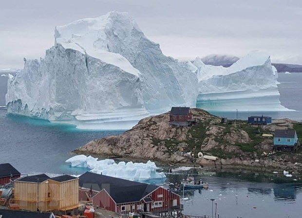 Một tảng băng lớn ở Greenland. (Nguồn: AFP/TTXVN)