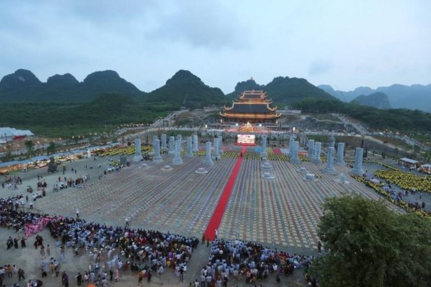 Đại lễ hoa đăng cầu nguyện hòa bình thế giới tại Đại lễ Vesak Liên hợp quốc 2019. (Ảnh: Thành Đạt/TTXVN)