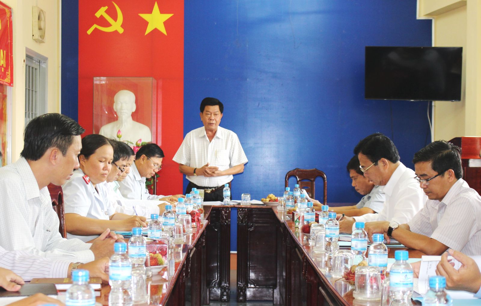 Tiếp tục tinh gọn bộ máy, nâng cao hiệu lực, hiệu quả hoạt động của hệ thống chính trị