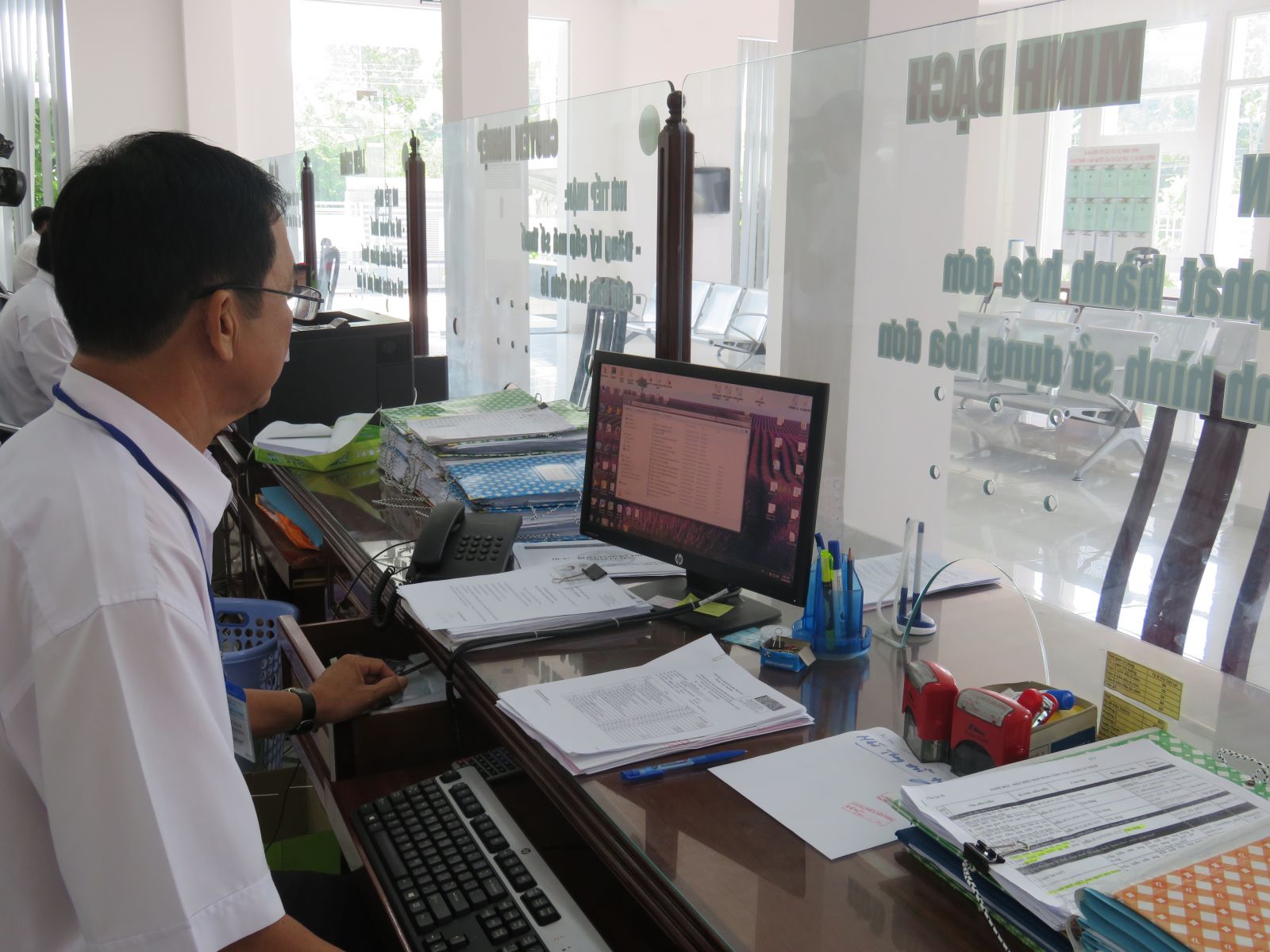 Long An: The first working day at Regional tax department goes smoothly