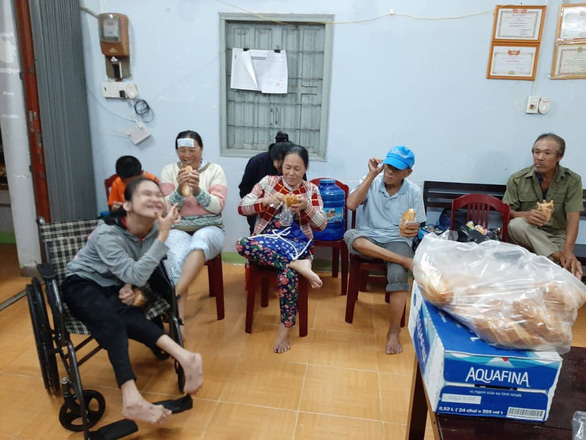 Phú Quốc đêm chạy ngập, nhiều nơi rộng cửa mời bà con tá túc