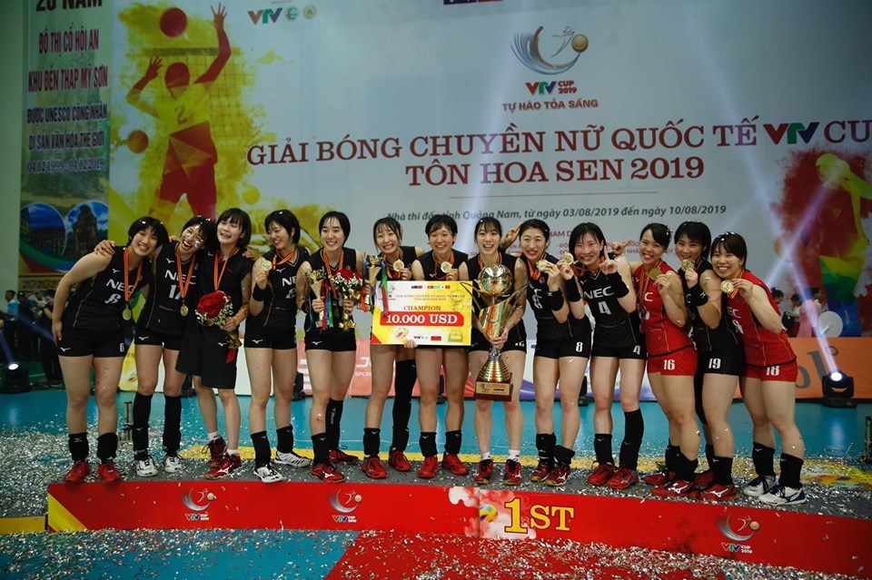 NEC Red Rockets (Nhật Bản) đã giành chiến thắng 3-1 trước chủ nhà Việt Nam trong trận chung kết