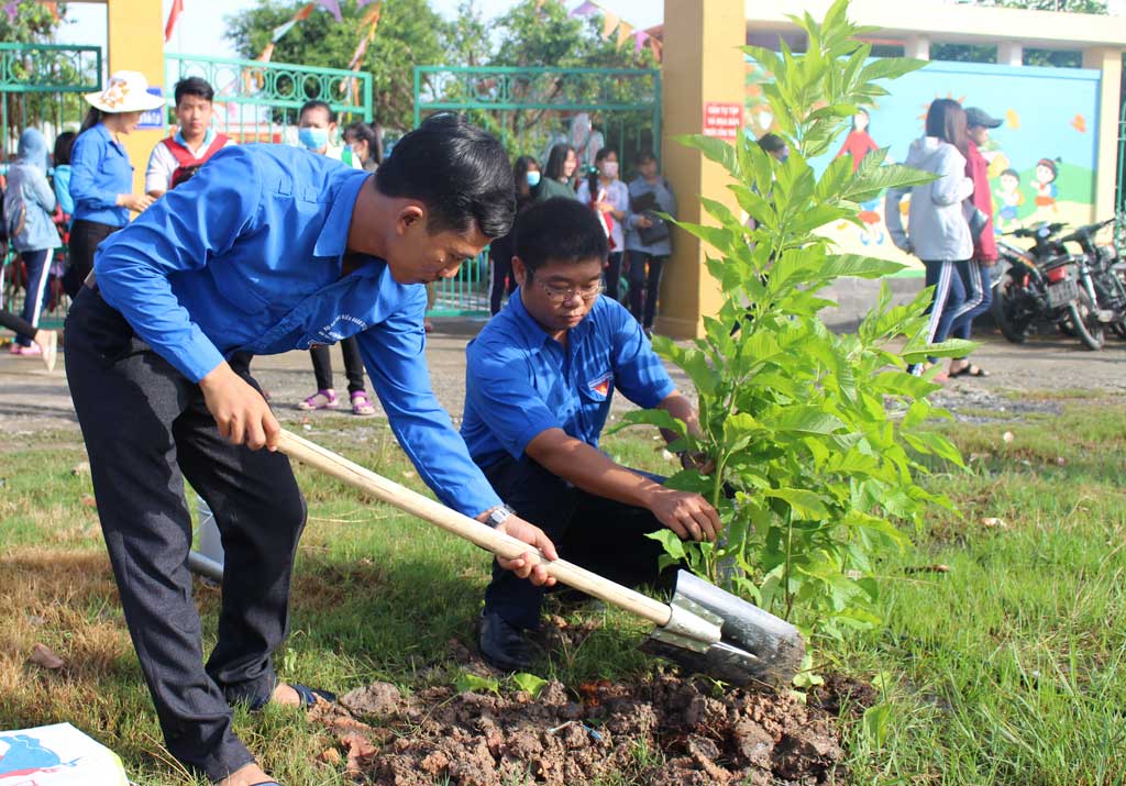 Đoàn kết, sáng tạo, xung kích, tình nguyện vì sự phát triển quê hương