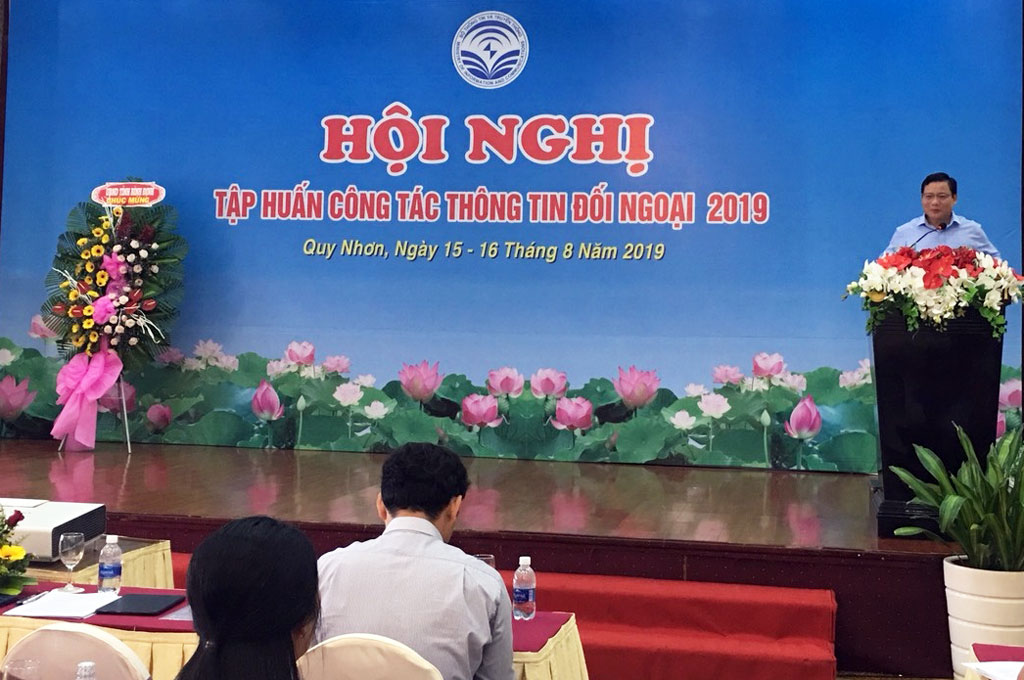 Ministry of Information and Communications trains external information 2019 Member of provincial Party Committee, Vice Chairman of Long An provincial People's Committee - Pham Tan Hoa speaks at the Conference